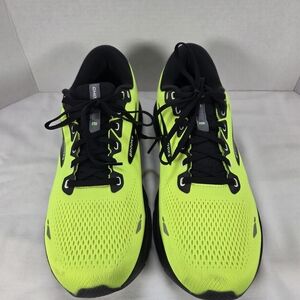 Brooks Neon Ghost 15 Green Running Shoes Athletic Fit Exercise